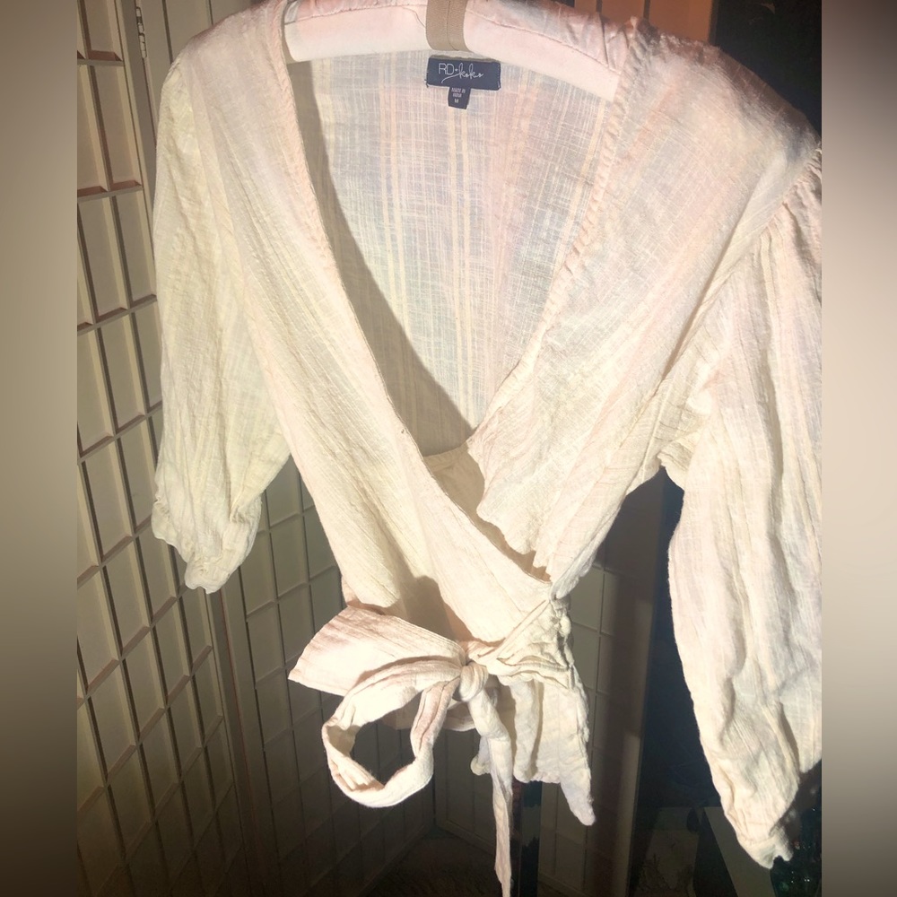 Blouse (M), attached wraparound, 80% cotton 20% Linen. Natural fibers